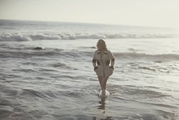 Ana as Marilyn at the beach
