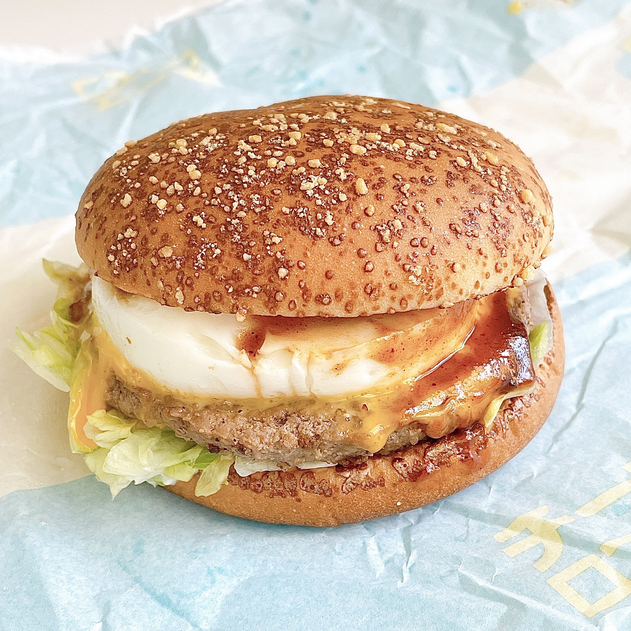マクドナルドのオススメの新作バーガー「チーズロコモコ」