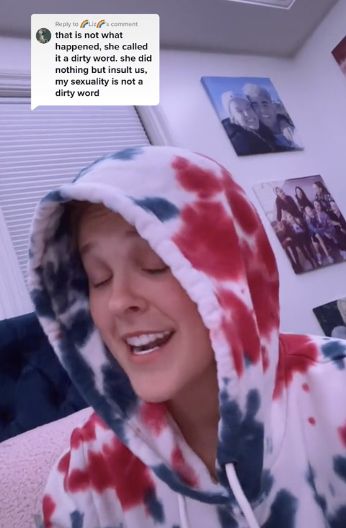 JoJo Siwa in a TikTok video