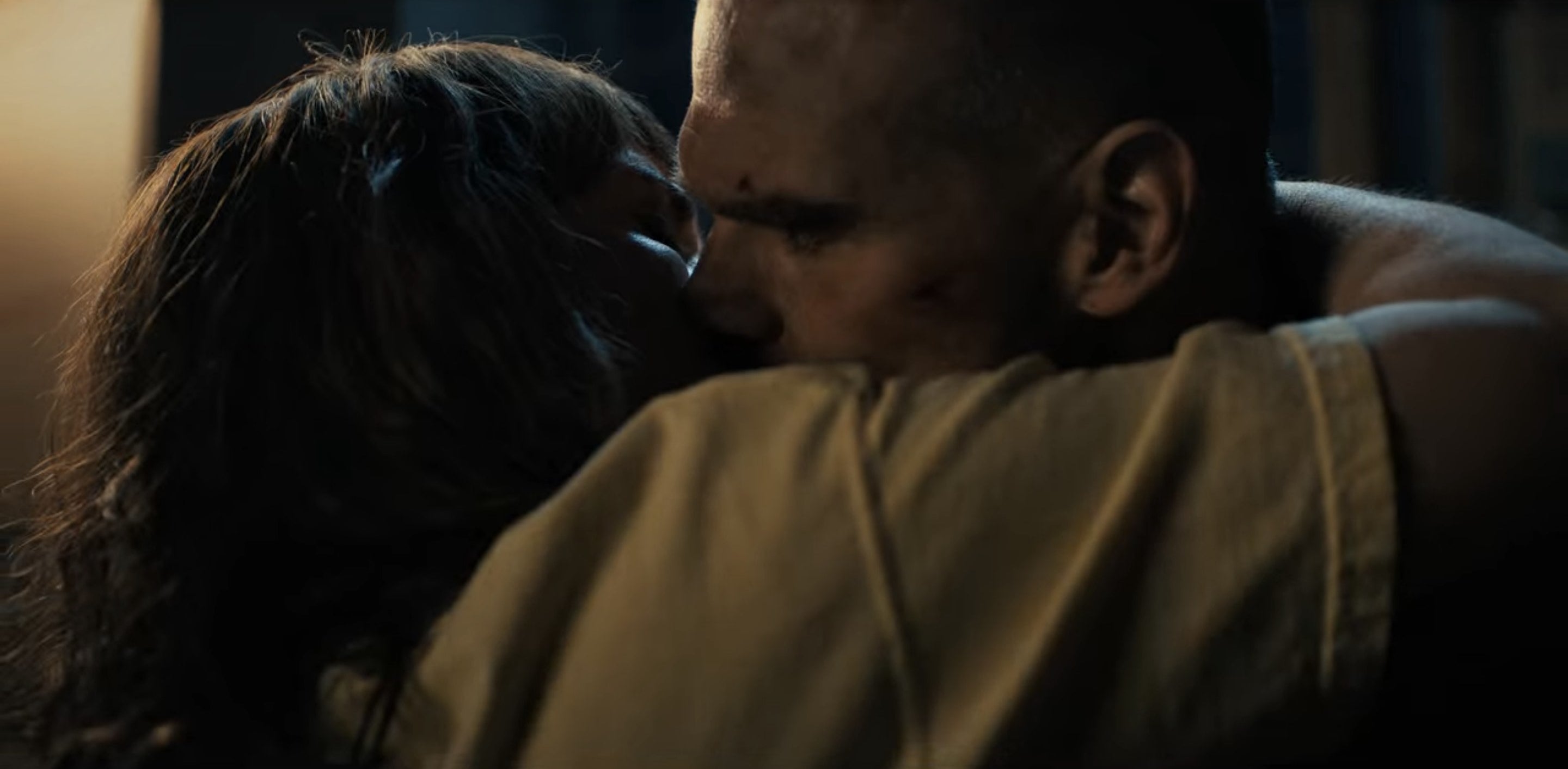 Hopper and Joyce kissing in &quot;Stranger Things&quot;