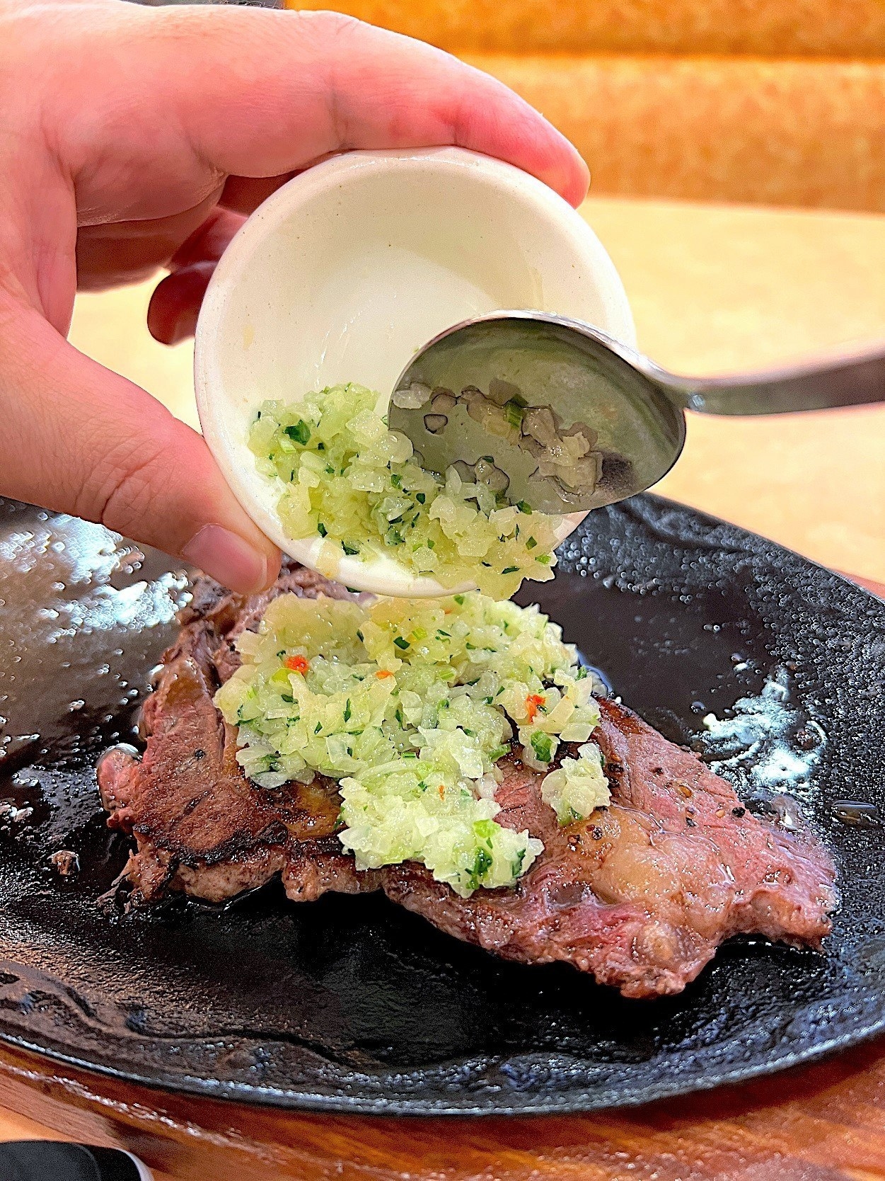 Saizeriya（サイゼリヤ）のオススメのメニュー「リブステーキ」