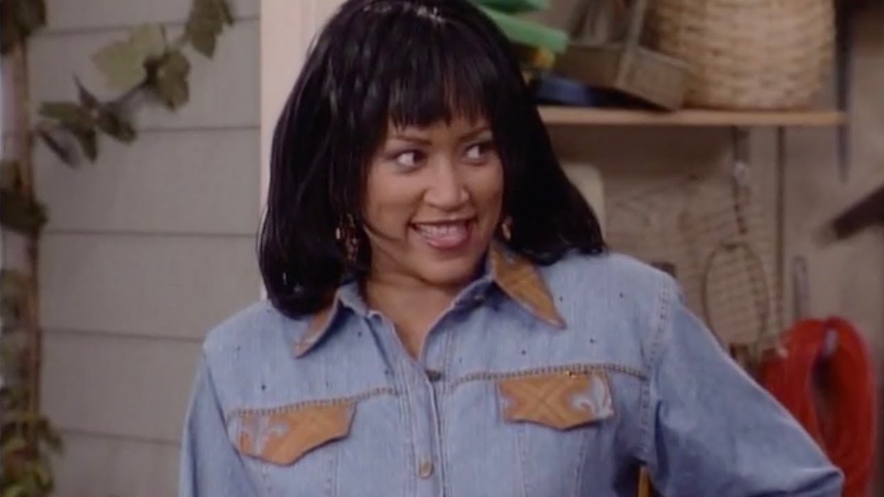 A picture of Jackée Harry as Lisa Landry