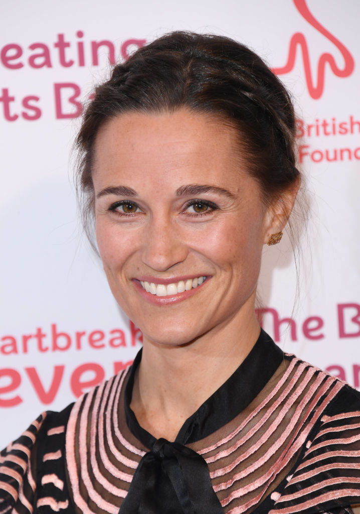 Pippa Middleton posing for a photograph