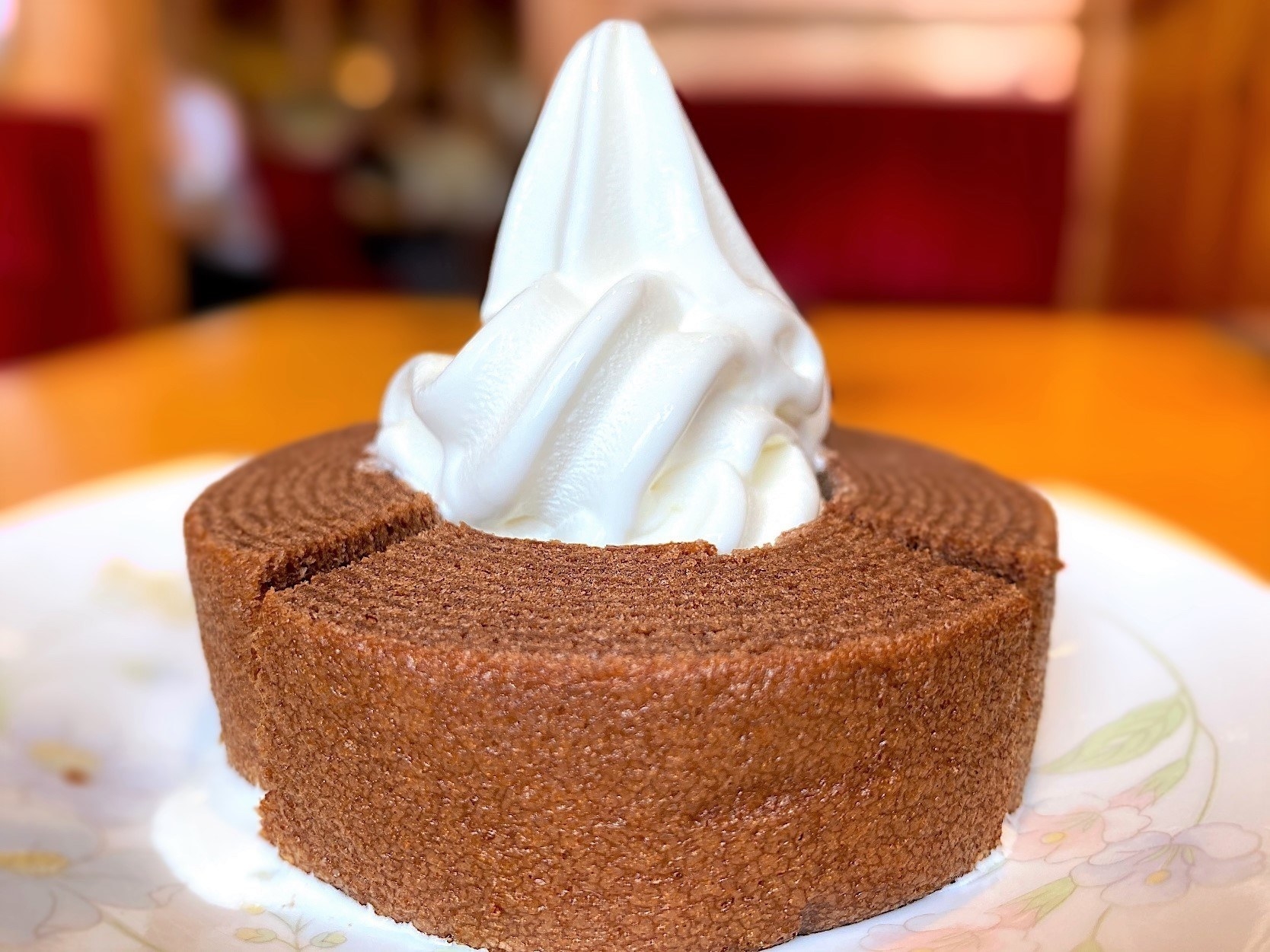 コメダ珈琲店のオススメスイーツ「クロネージュ」新しいデザート シロノワール並みに美味しい