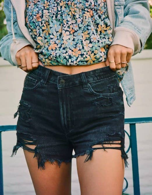 Daily Outfit Idea: Beat The Heat In High-Waisted Shorts