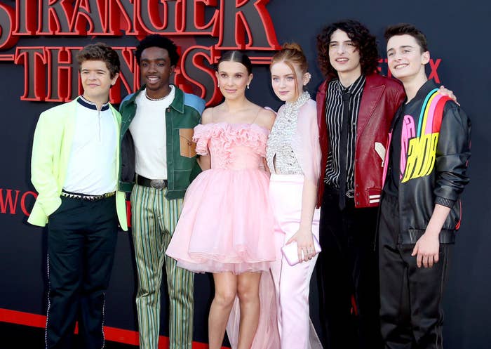the cast on the red carpet