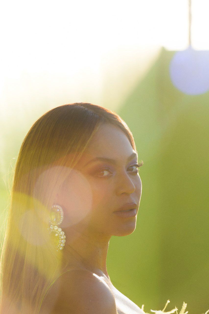 Close-up of Beyoncé looking into the camera