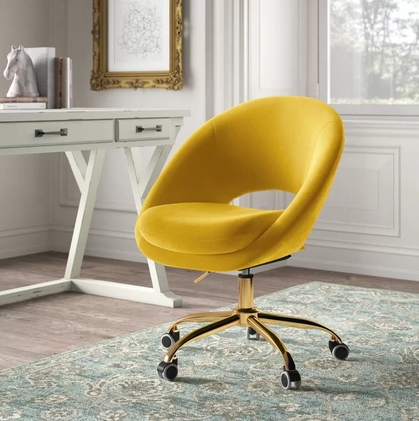An image of yellow task chair