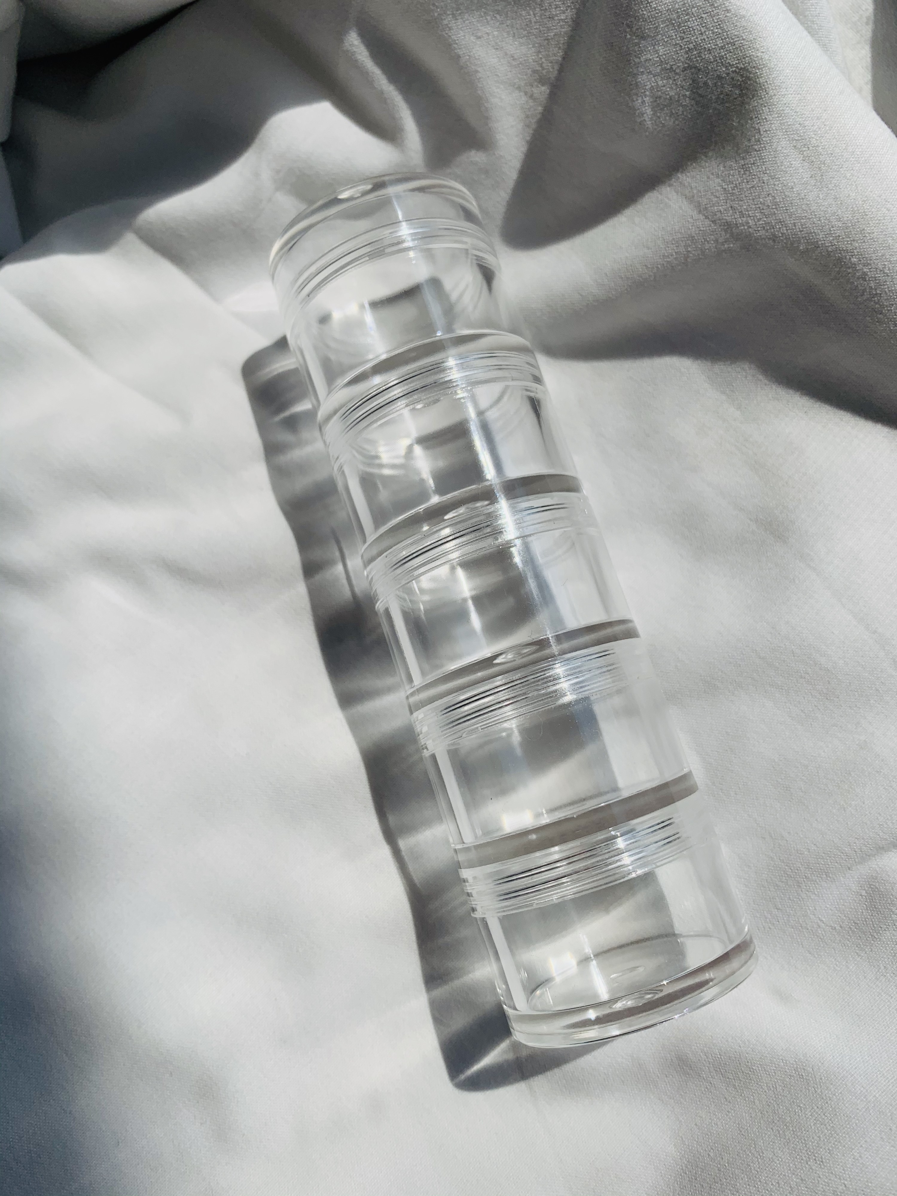 無印良品の人気収納グッズ「アクリル小分けケース 5段」