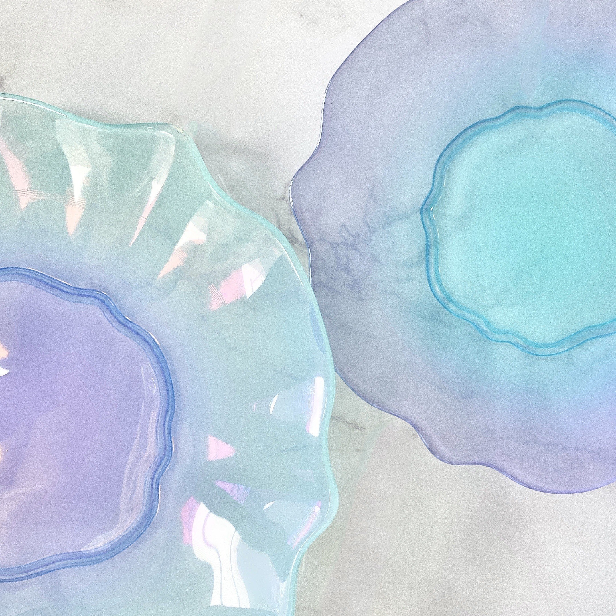 Francfranc(フランフラン)で見つけた「グラデーションオパール ガラスプレート」は幻想的でかわいいおすすめキッチングッズです!