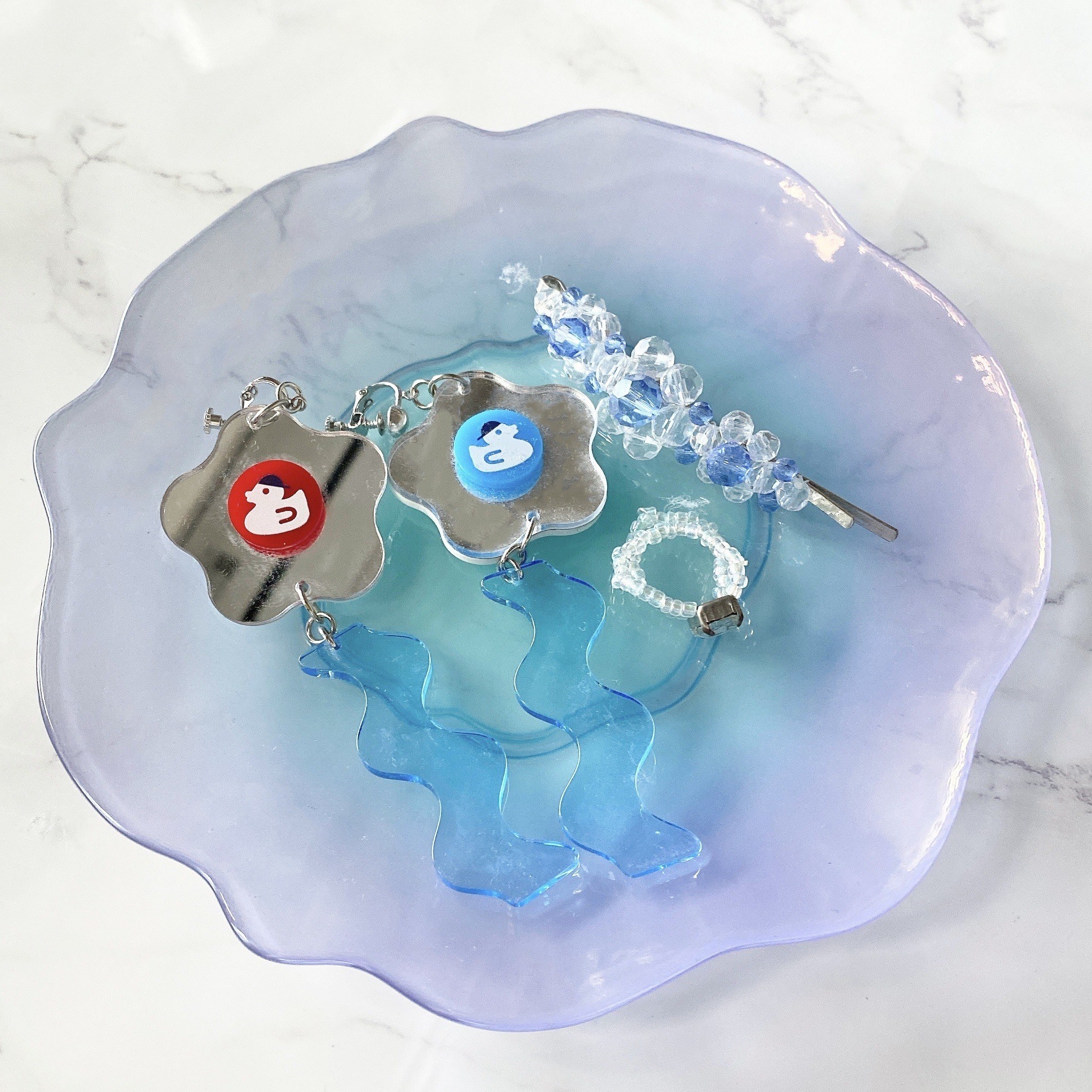 Francfranc(フランフラン)で見つけた「グラデーションオパール ガラスプレート」は幻想的でかわいいおすすめキッチングッズです!