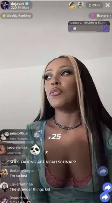 screenshot of Doja doing a live video with comments from people saying she&#x27;s talking about noah
