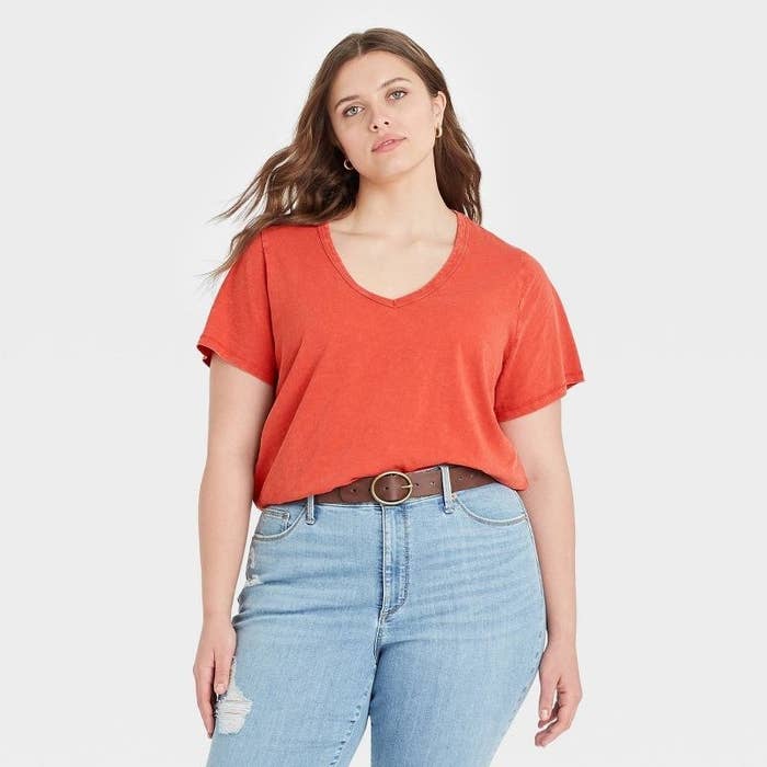 Model wearing the red shirt
