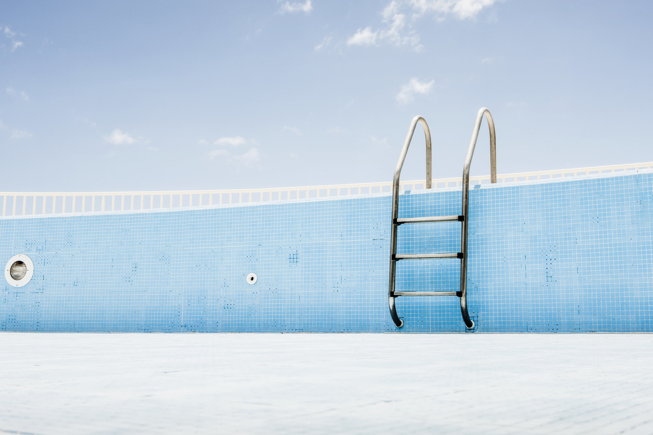 ladder in an empty pool