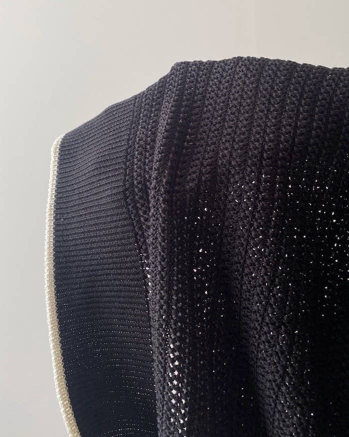 GU（ジーユー）のオススメのファッションアイテム「透かし編みポロセーター（半袖）」