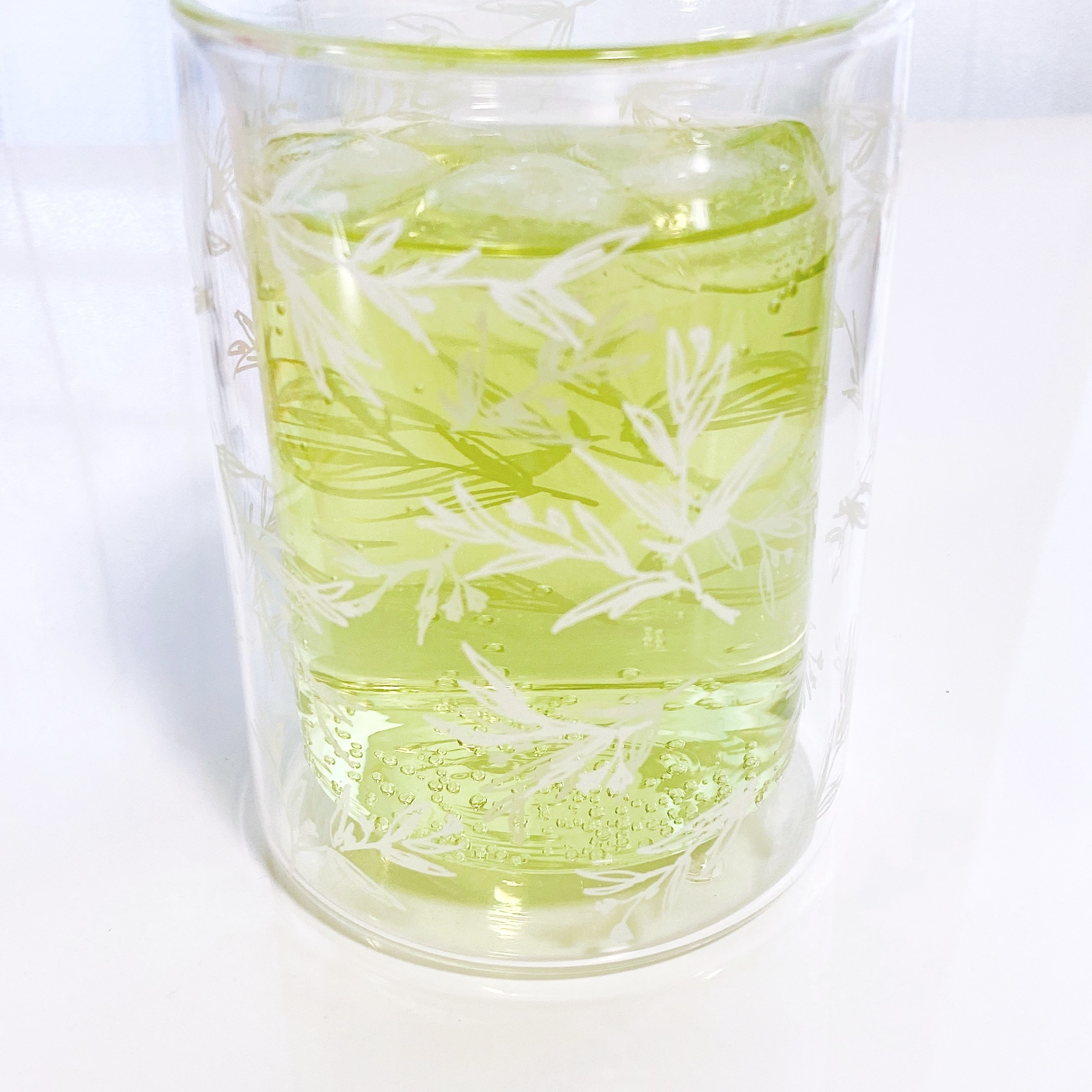 Francfranc(フランフラン)のおすすめ雑貨「フラワー&リーフ ダブルウォールグラス(2個セット)」