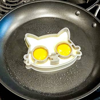 cat shaped silicone egg mold