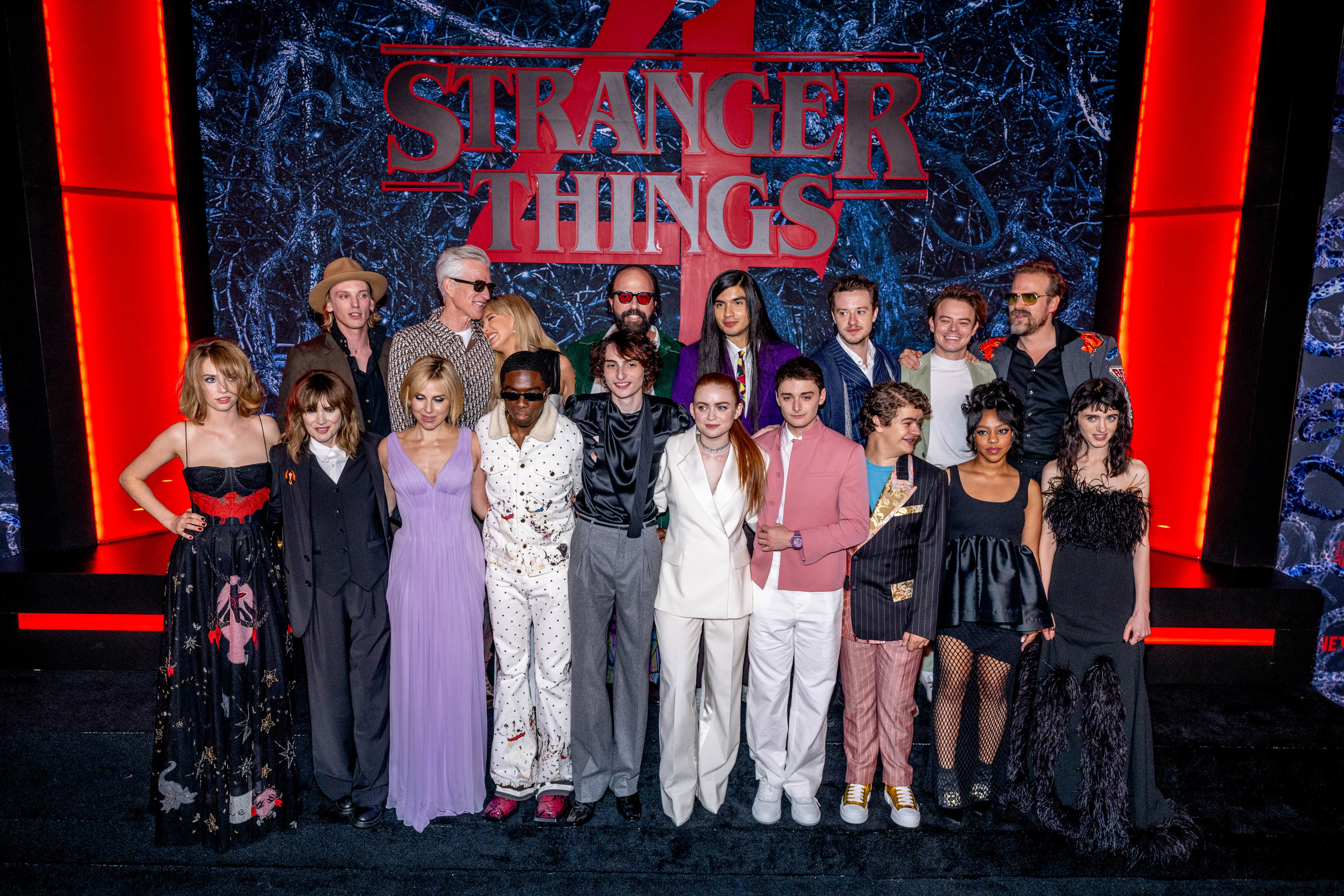 The cast of Stranger Things poses for a photo