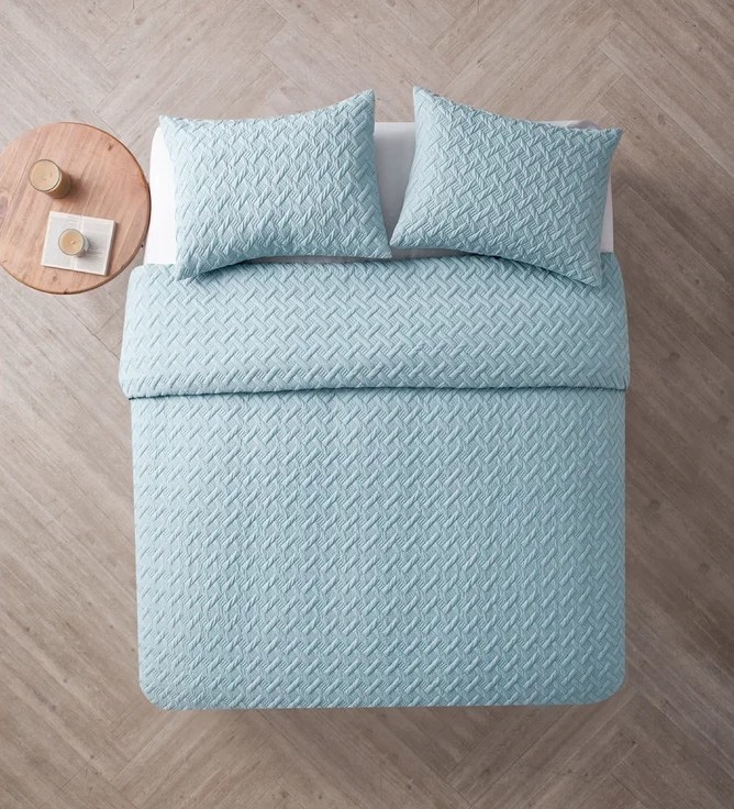 The blue microfiber modern comforter set
