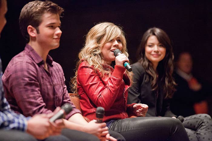 The cast of "iCarly"
