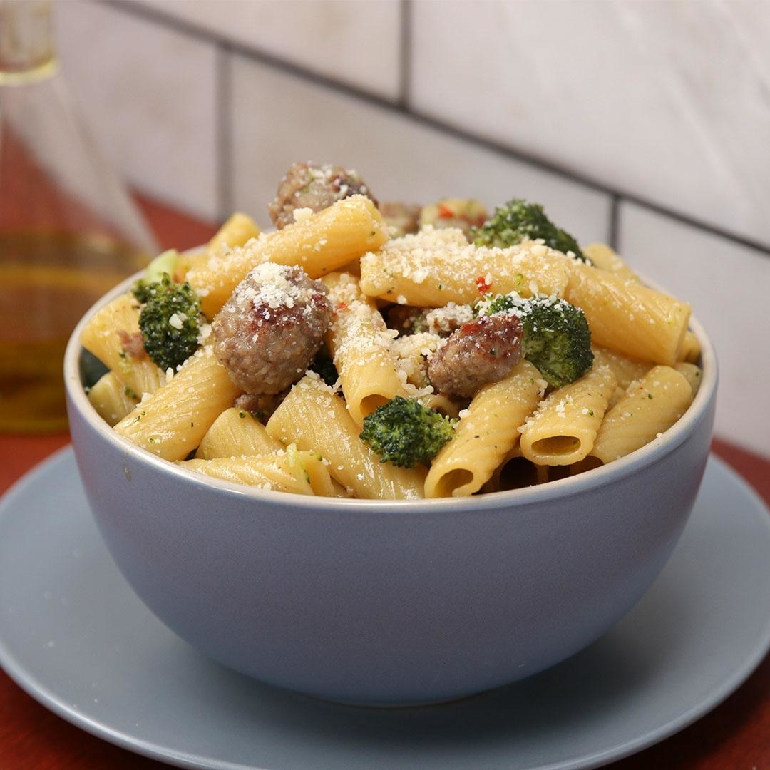 Spicy sausage and broccoli pasta