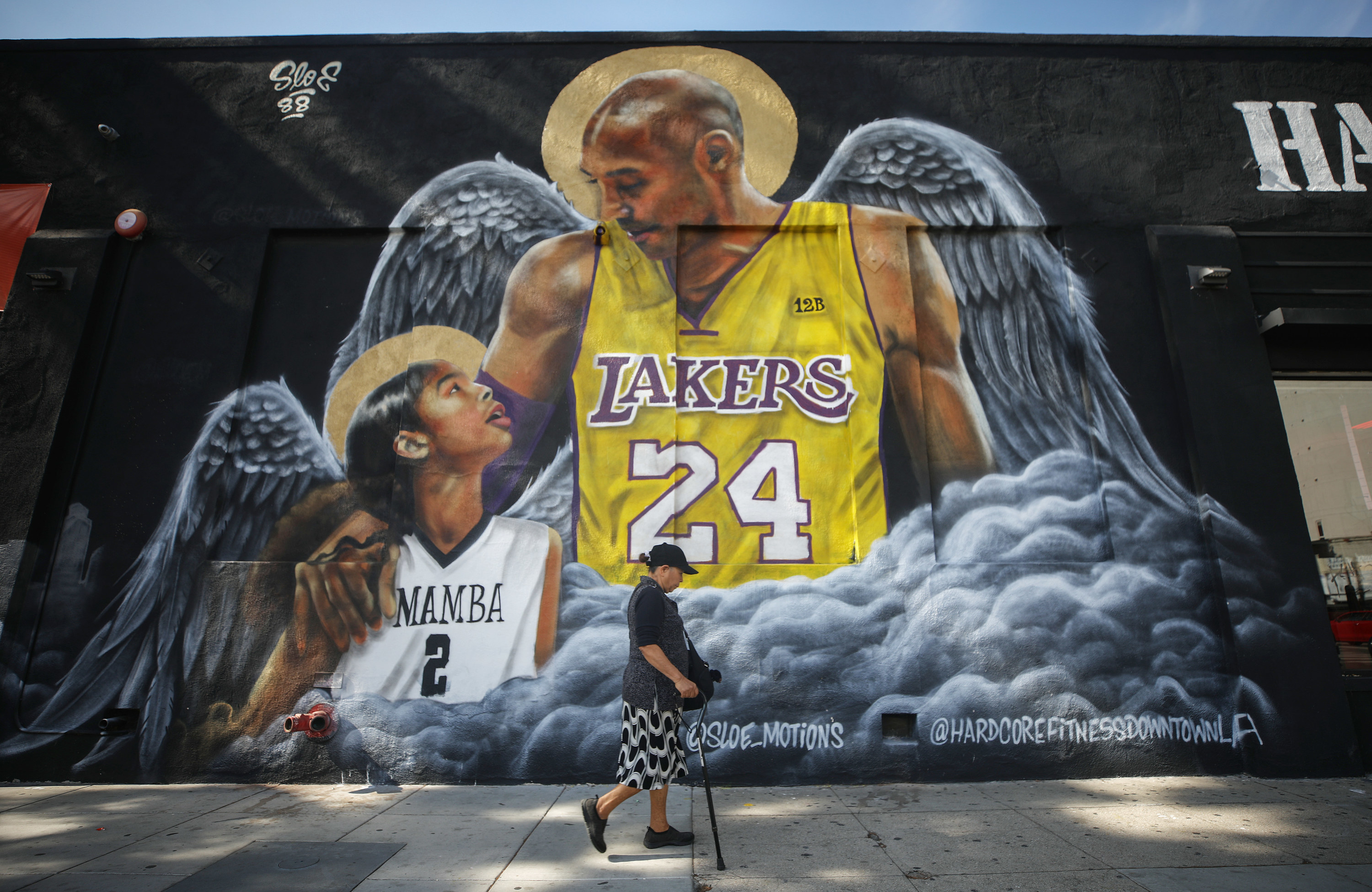 A mural depicting Bryant and his daughter Gianna, painted by @sloe_motions, is displayed on a building on February 13, 2020, in Los Angeles