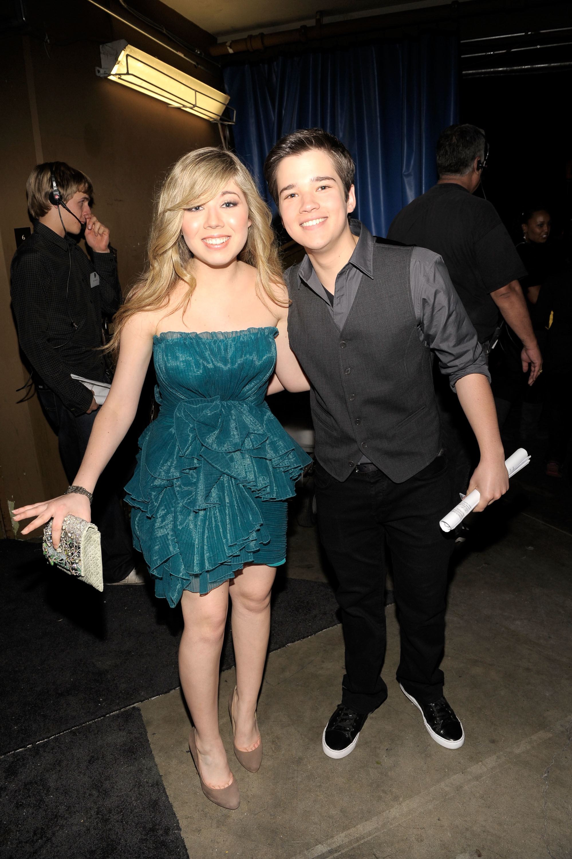 Nathan Kress And Jennette Mccurdy 2022 Kissing 7913