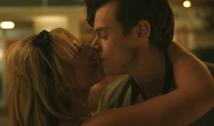 Harry and Florence kiss in the movie