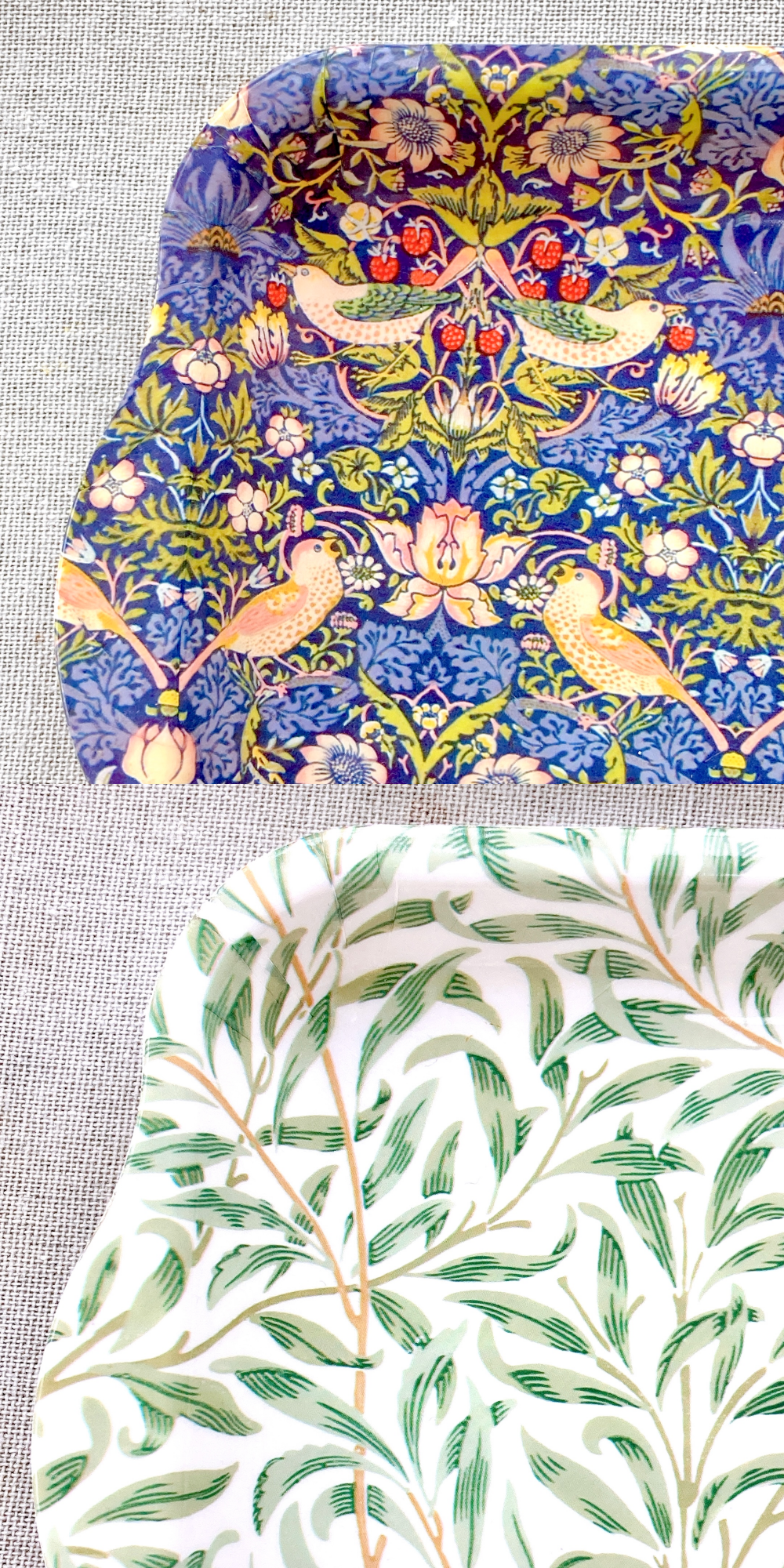 seria（セリア）のおすすめ雑貨「ウィリアム・モリスのトレー」