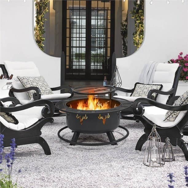 Fire pit in the center of patio chairs