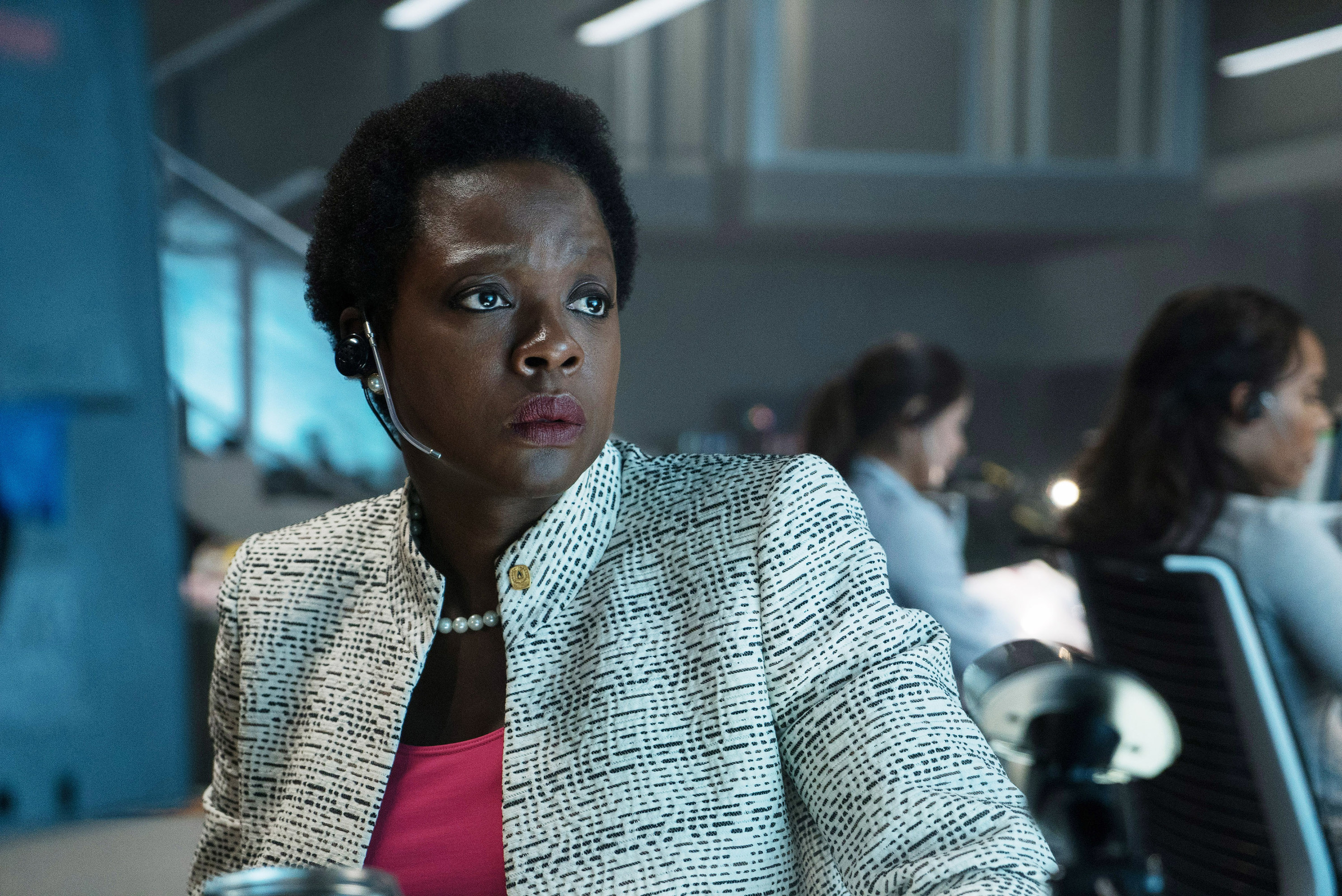 17 Female Stars Paid Less Than Male Costars - 40