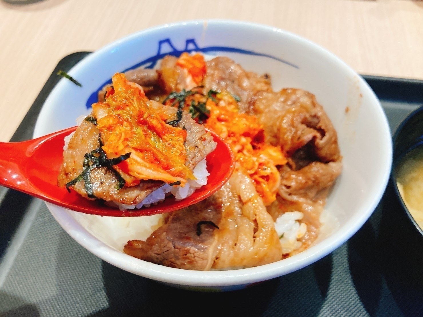 松屋のオススメのメニュー「キムカル丼」
