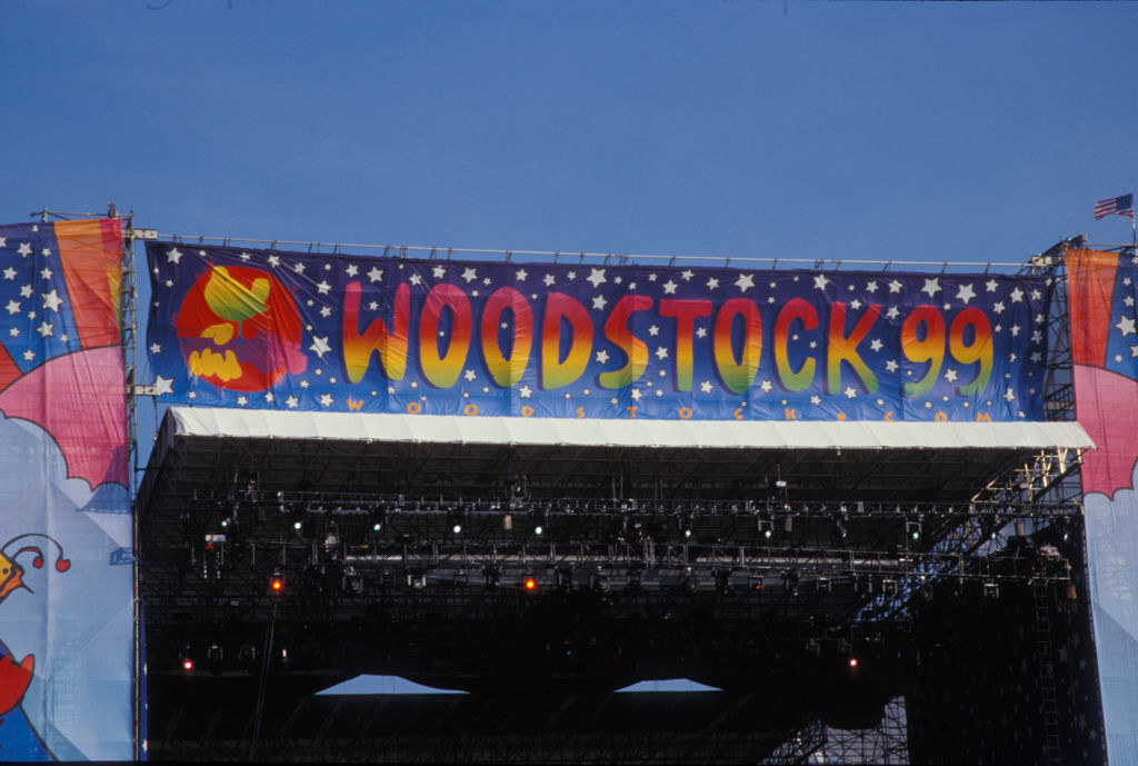 Woodstock 99 stage
