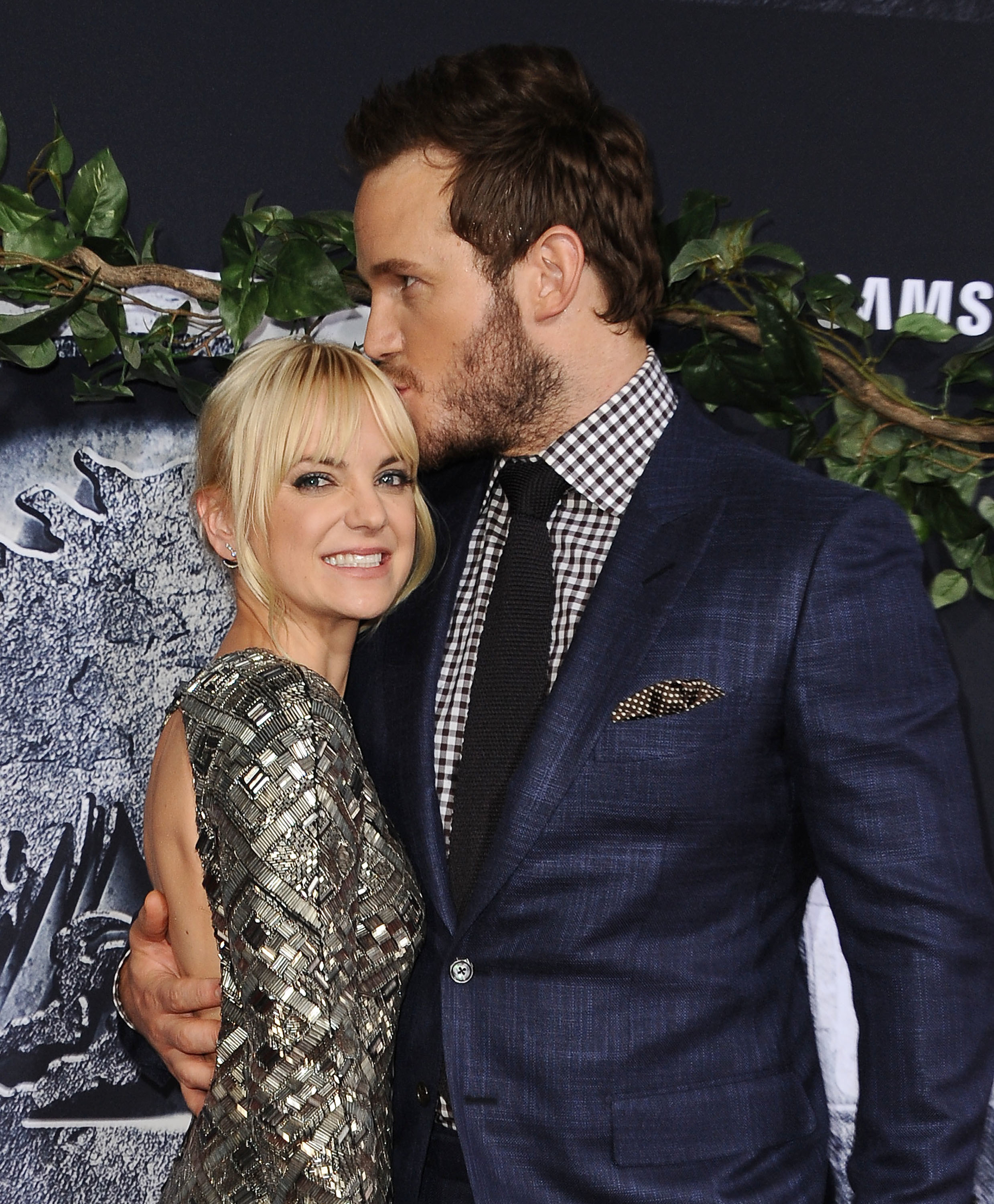 does chris pratt visit his son