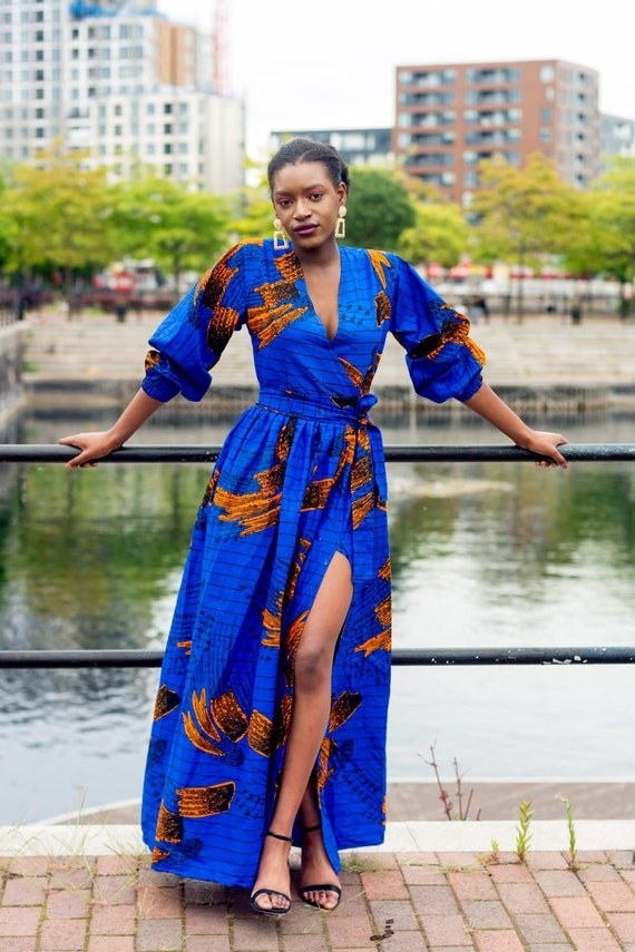 model wearing the patterned blue maxi dress