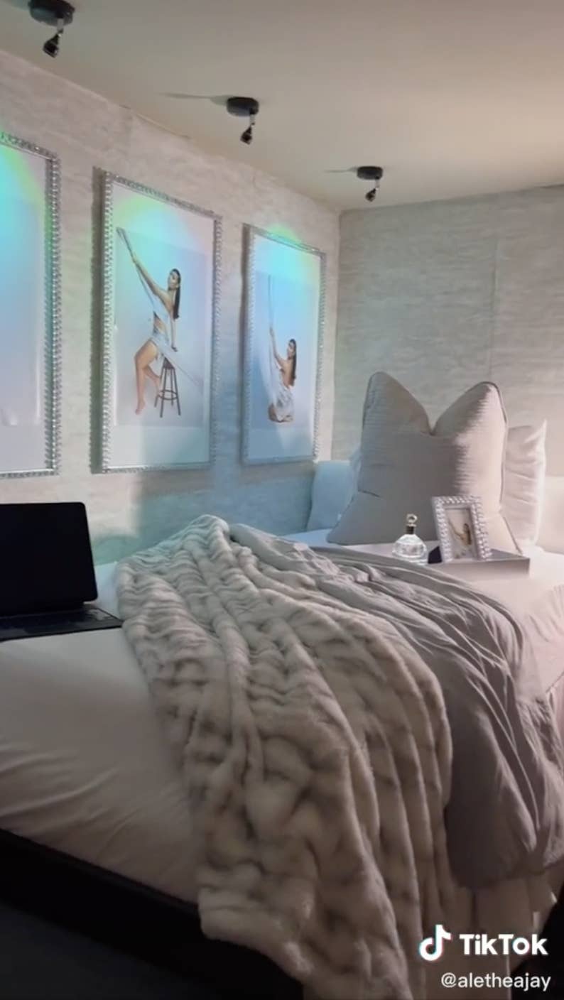 TikTok Dorm Room Makeover For Sister, image size:794x1408