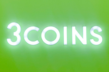                3COINS                             - 64