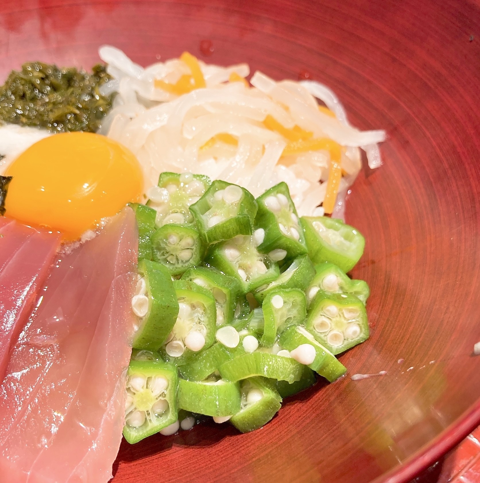 大戸屋のおすすめ丼「ばくだん丼」