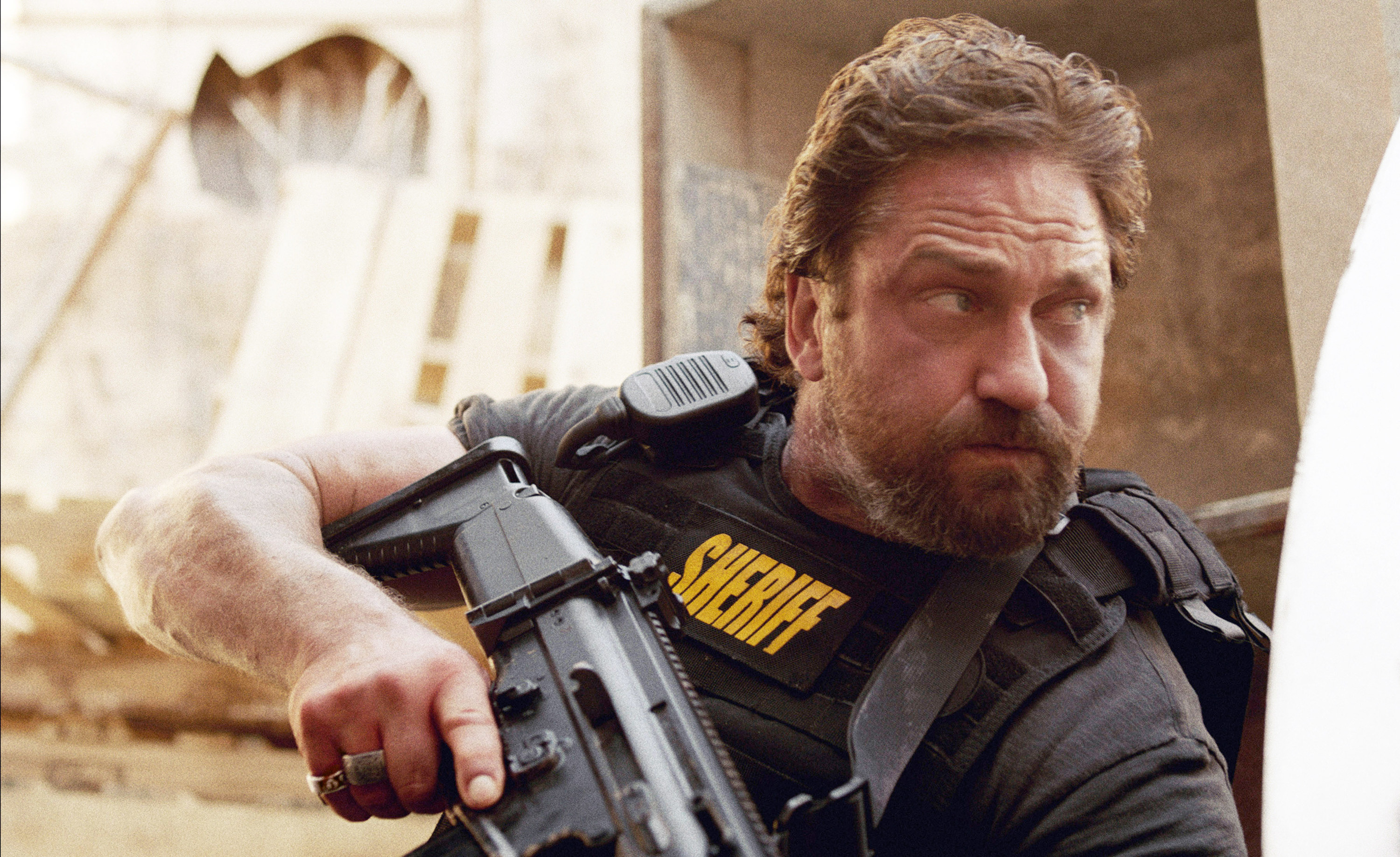 Gerard Butler gears up for action in &quot;Den of Thieves&quot;