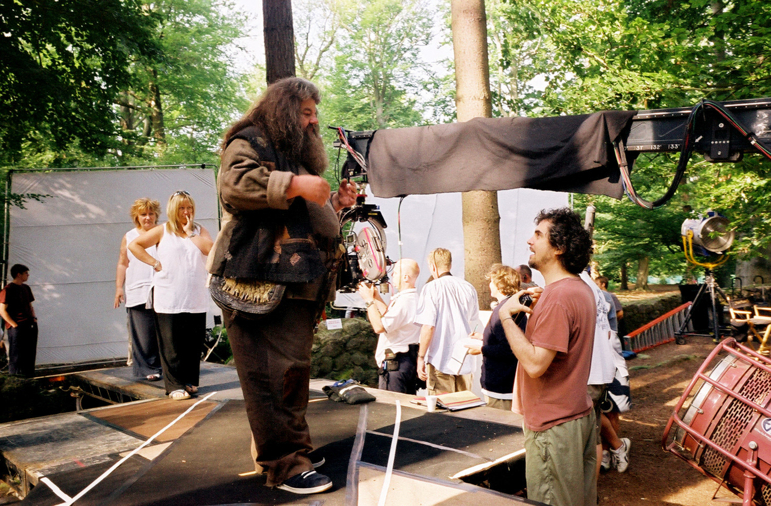 Robbie Coltrane and director Alfonso Cuaron on set