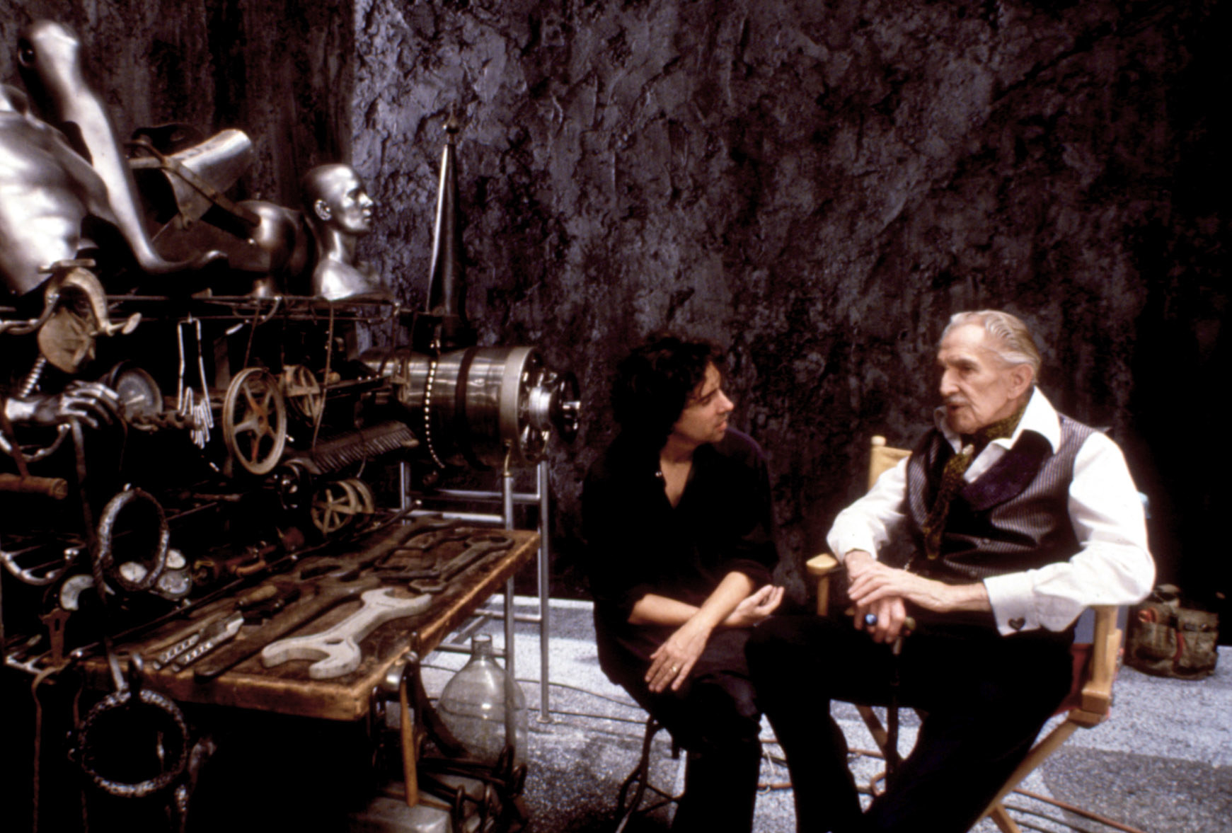 Tim Burton discusses a scene with Vincent Price during production