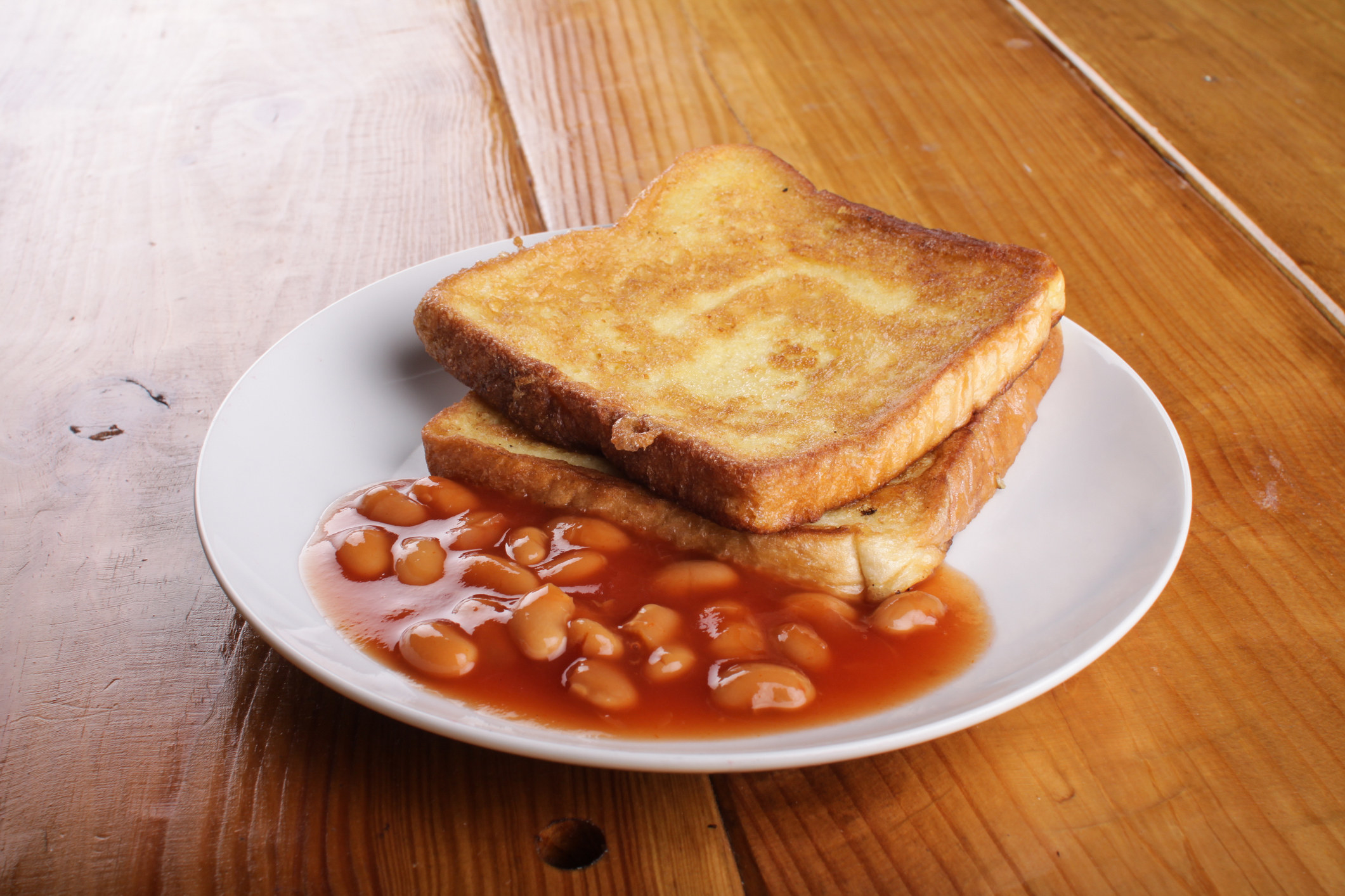 Baked beans and toast.