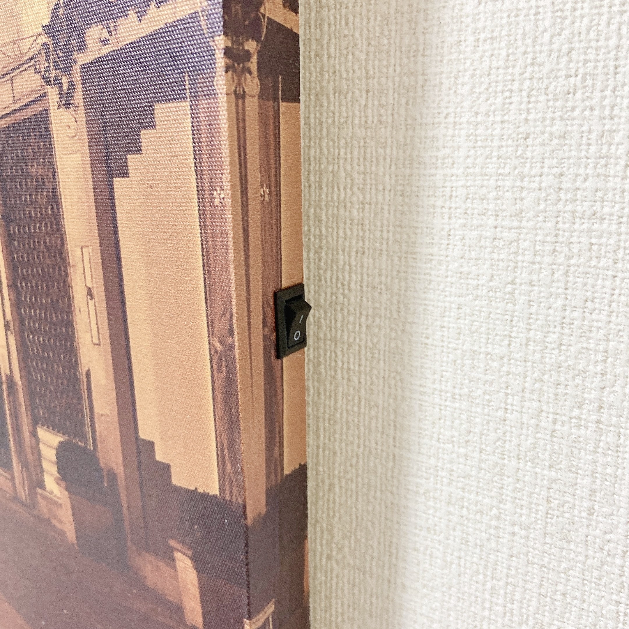 ニトリのおしゃれアイテム「LEDキャンバスポスター(ストリートランプ)」