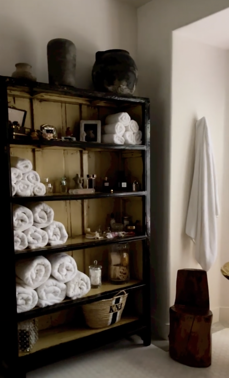 A towel shelf