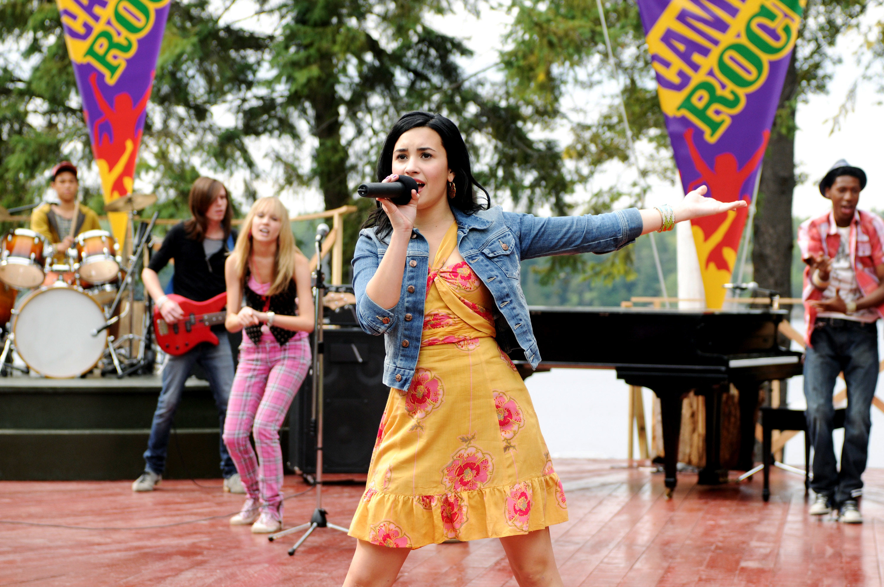Demi performs on stage in Camp Rock 2