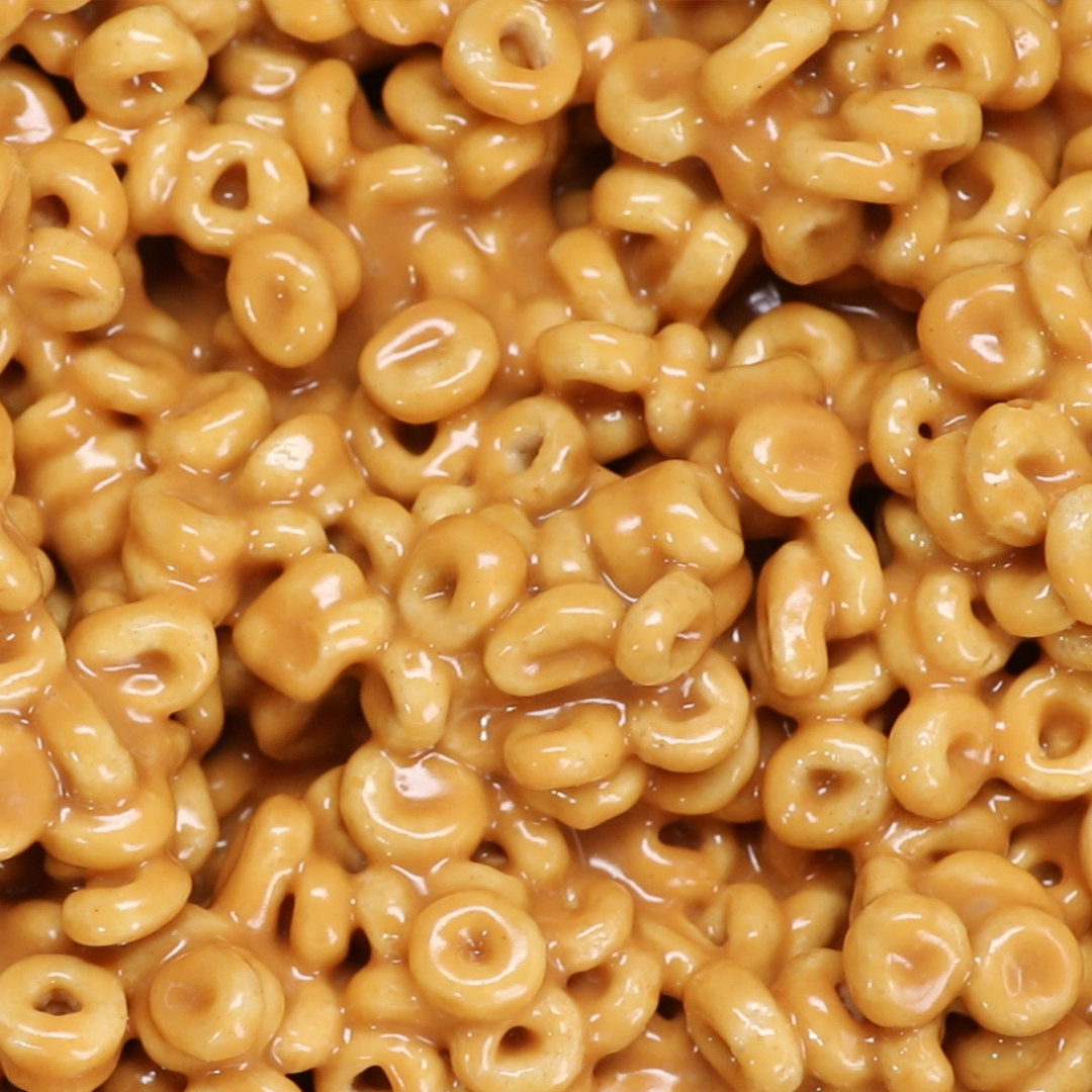 3-ingredient Peanut Butter Cereal Bites
