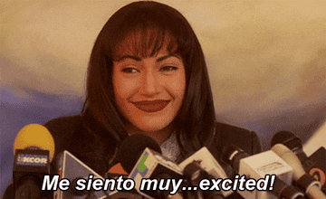 Jennifer Lopez as Selena Quintanilla saying &quot;me siento muy ... excited!&quot;