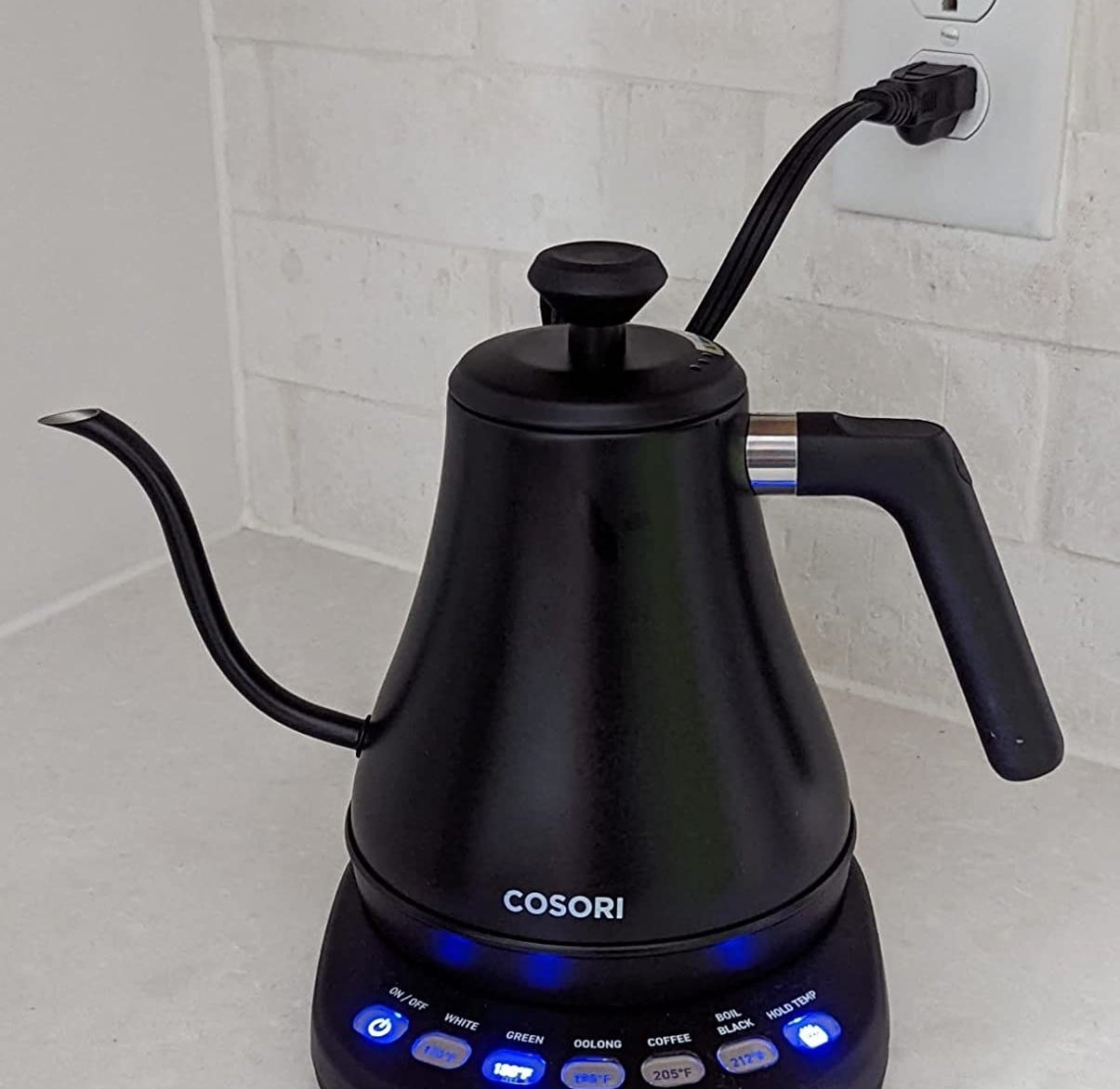 Reviewer image of black kettle on kitchen countertop