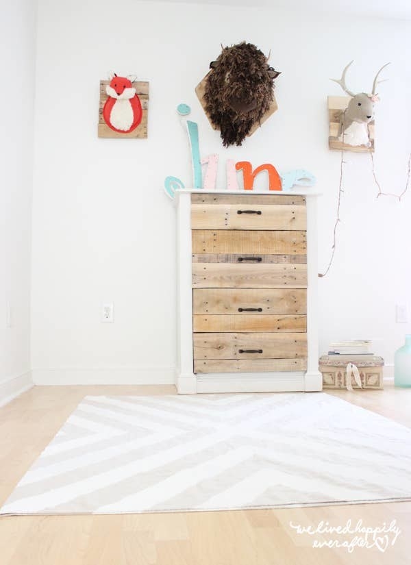 rug with a diagonal pattern in a room