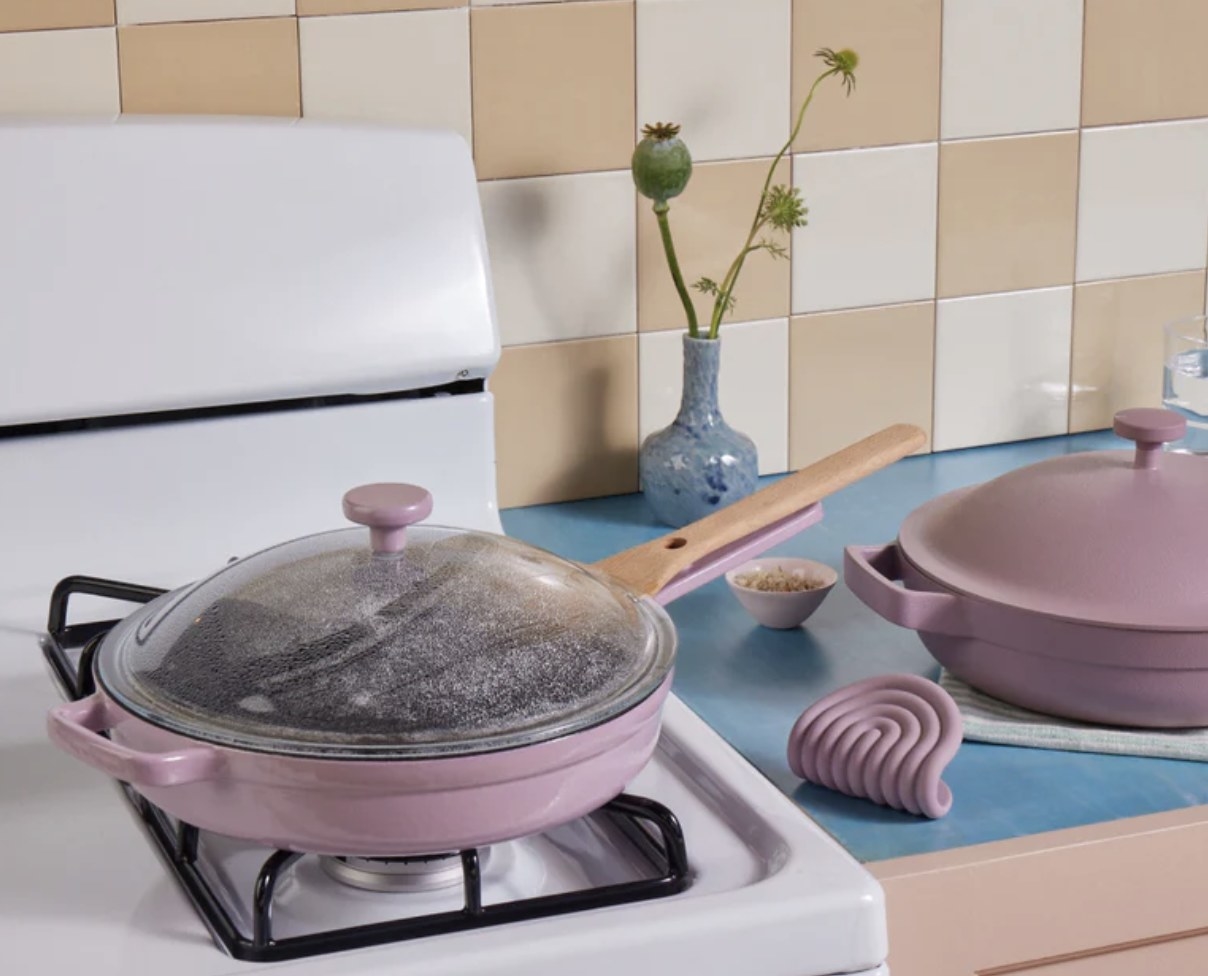 the cast iron pan in lilac